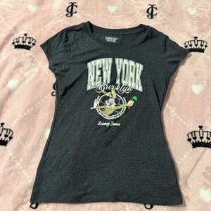 Looney Tunes Women’s Short Sleeve T-Shirt Brooklyn New York Bugs Bunny